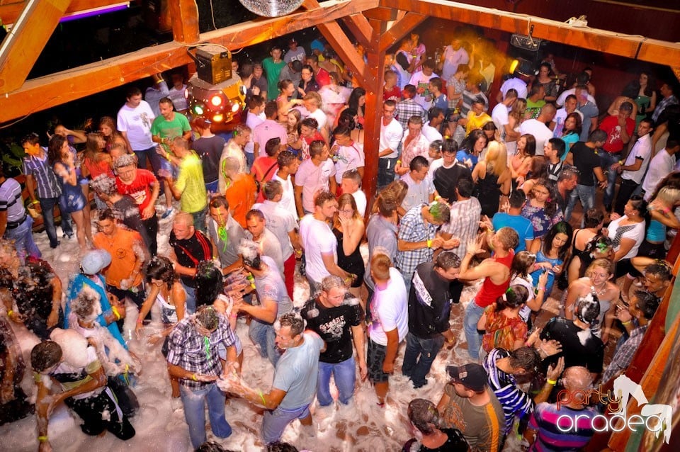 Spumă party în Disco Faház,