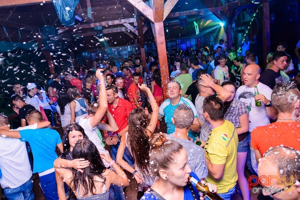 Spumă Party, 