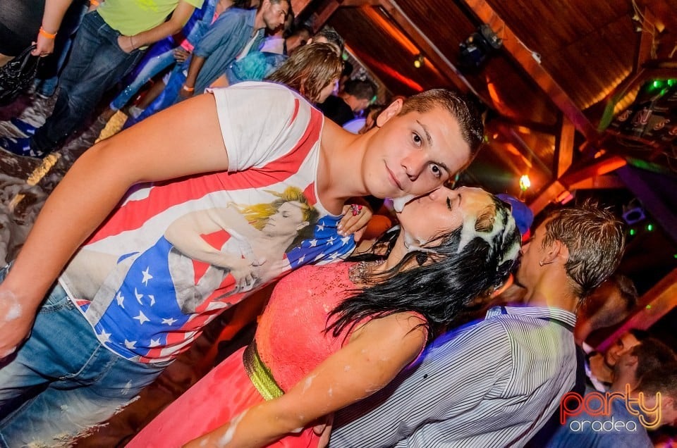Spumă Party, 