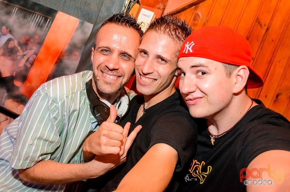 Spumă Party, 