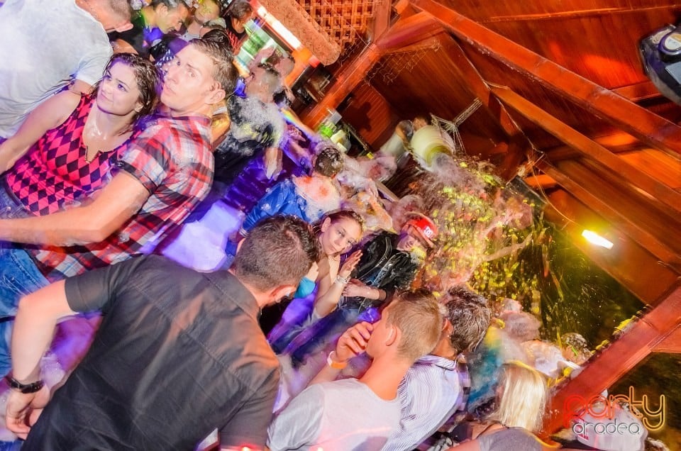 Spumă Party, 
