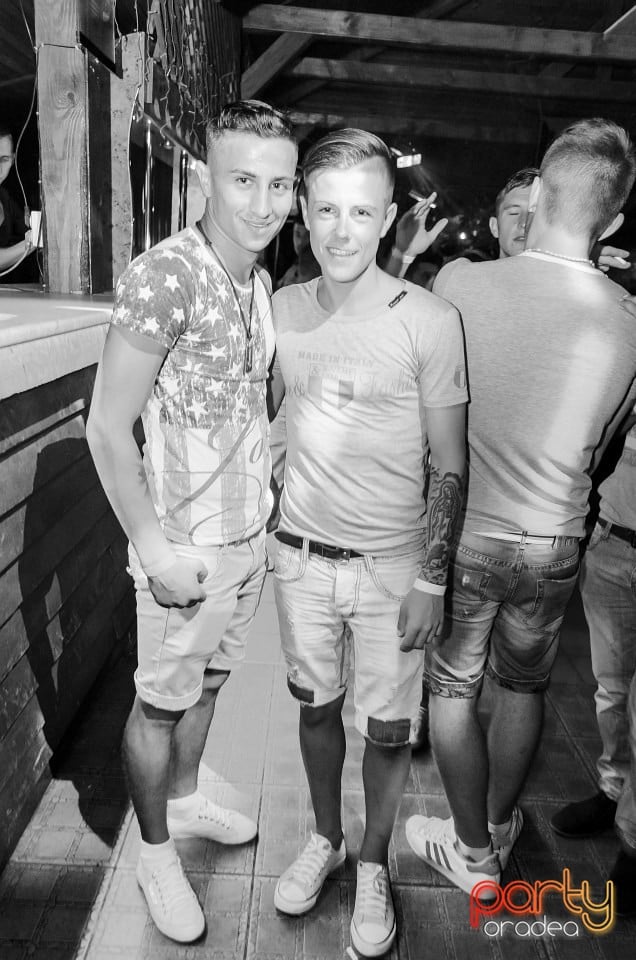 Spumă Party, 