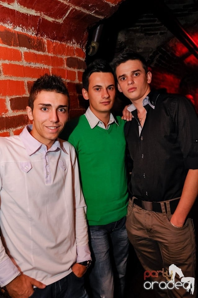 Stalinskaya Party în Club Escape, 