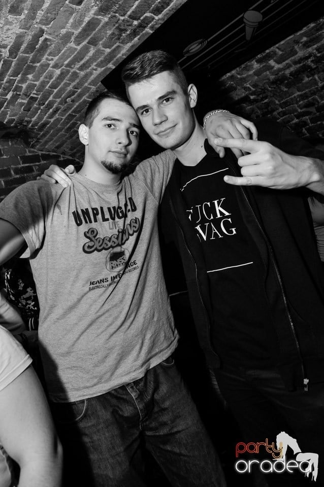 Stalinskaya Party în Club Escape, 