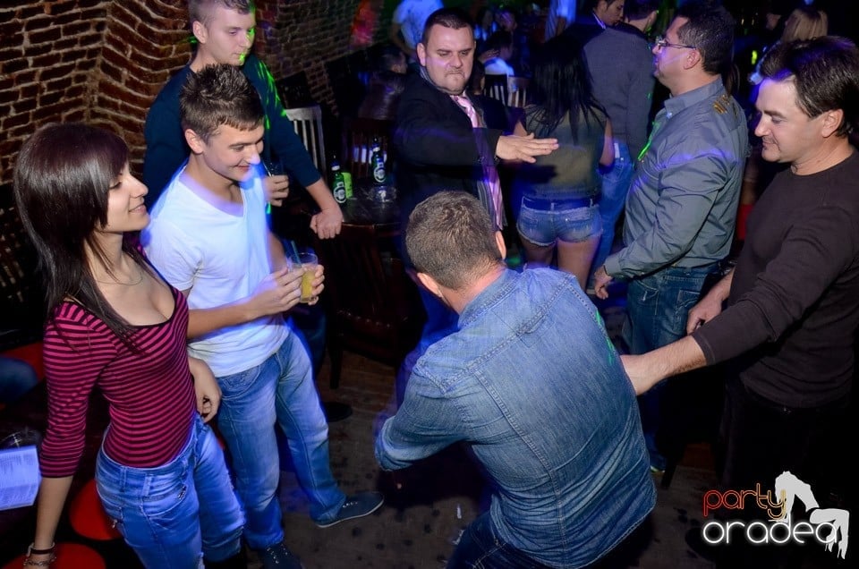 Stalinskaya Party în Club Escape,