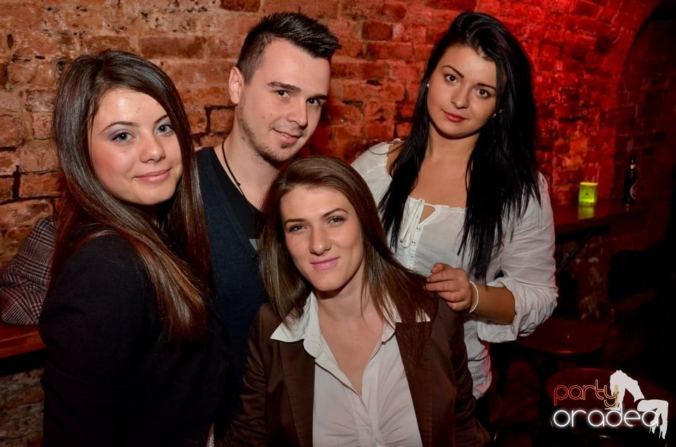 Stalinskaya Party în Club Escape,