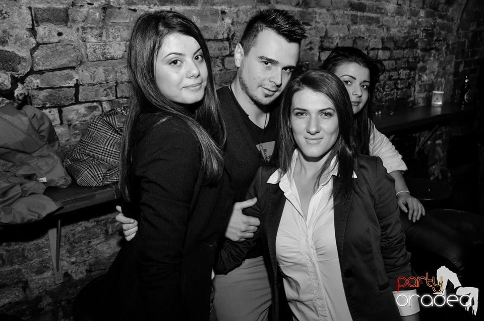 Stalinskaya Party în Club Escape,