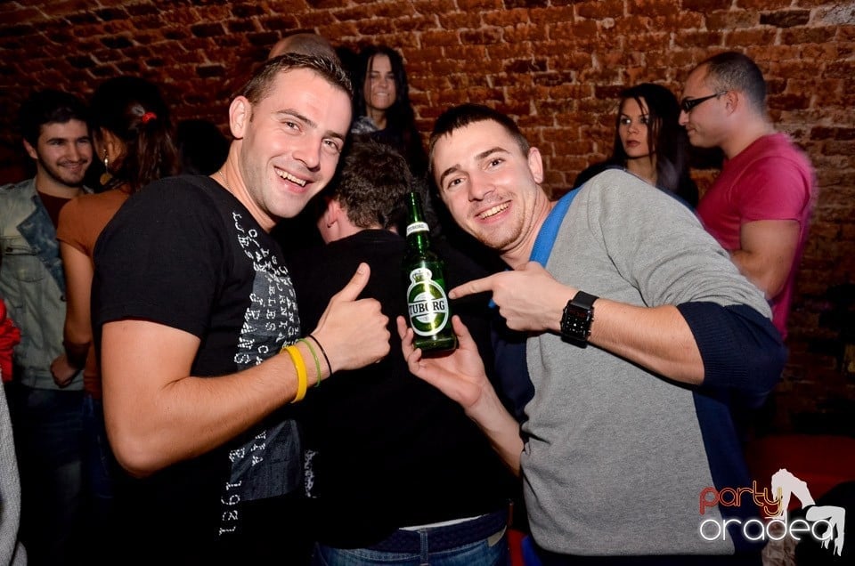 Stalinskaya Party în Club Escape,
