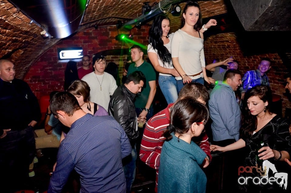 Stalinskaya Party în Club Escape, 