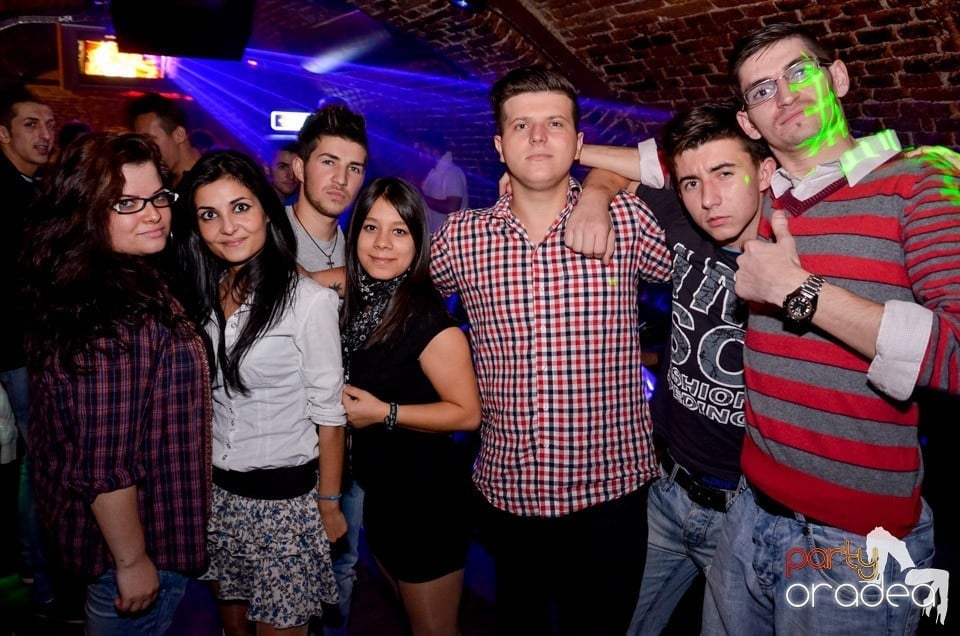 Stalinskaya Party în Club Escape,