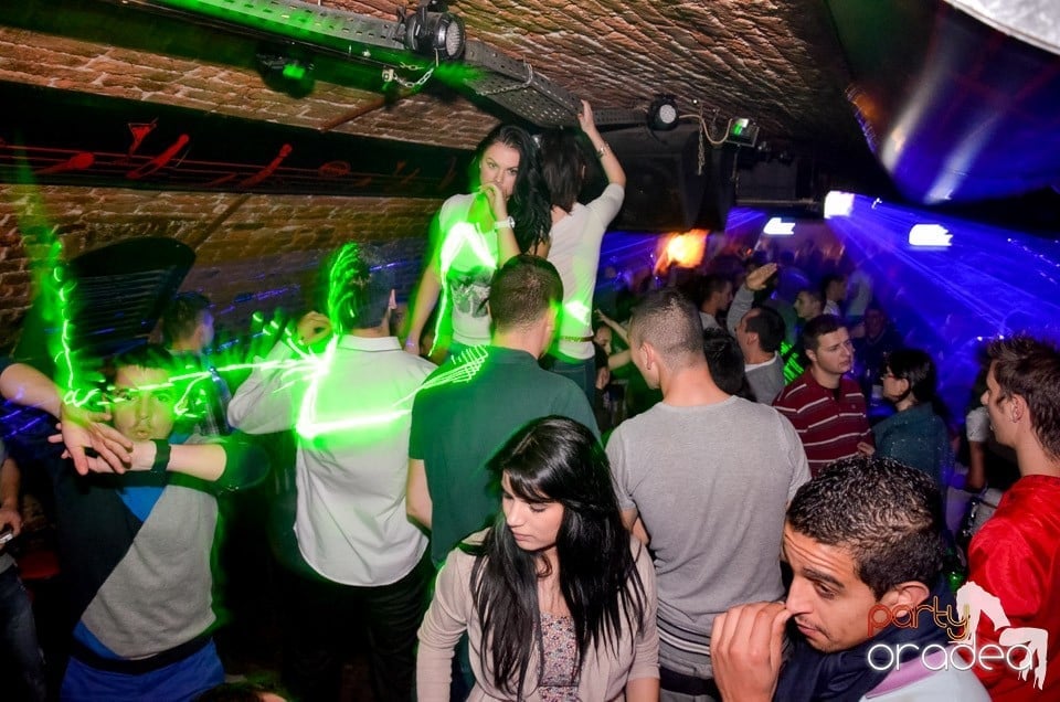 Stalinskaya Party în Club Escape,