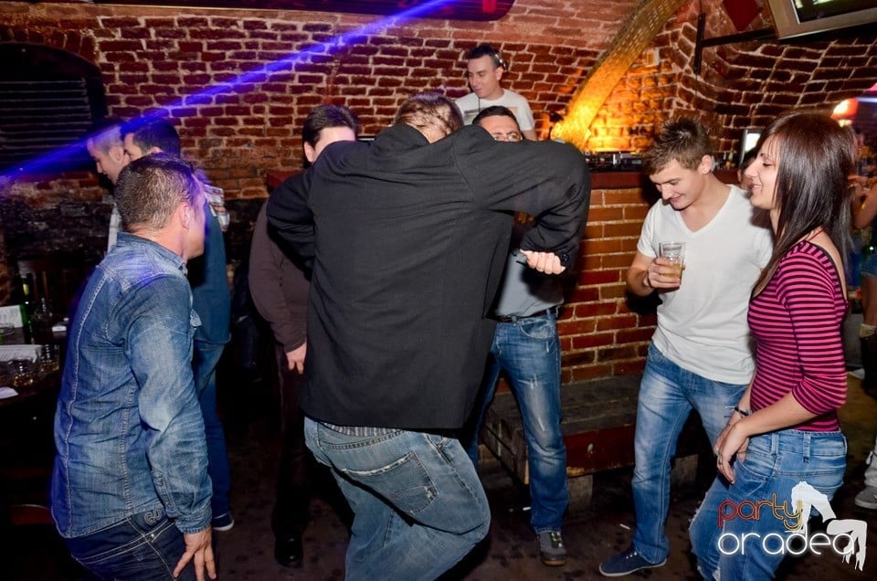 Stalinskaya Party în Club Escape,