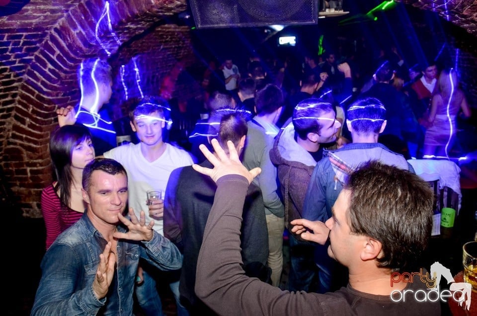 Stalinskaya Party în Club Escape,
