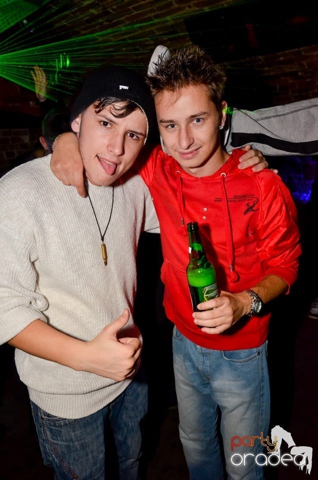 Stalinskaya Party în Club Escape,