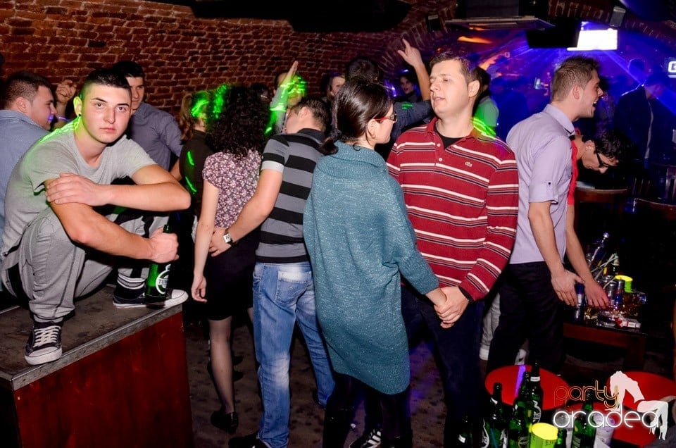 Stalinskaya Party în Club Escape,