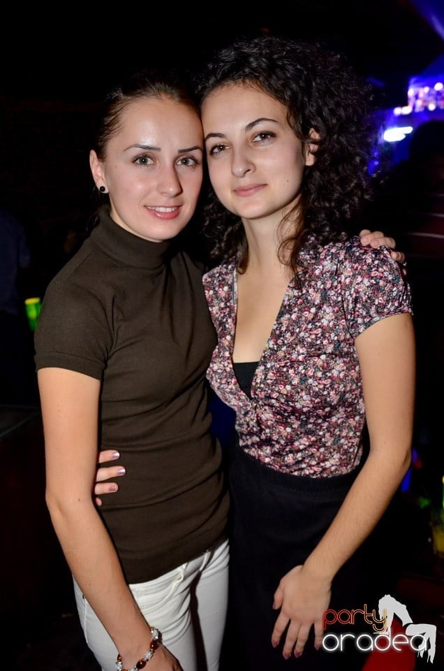 Stalinskaya Party în Club Escape, 