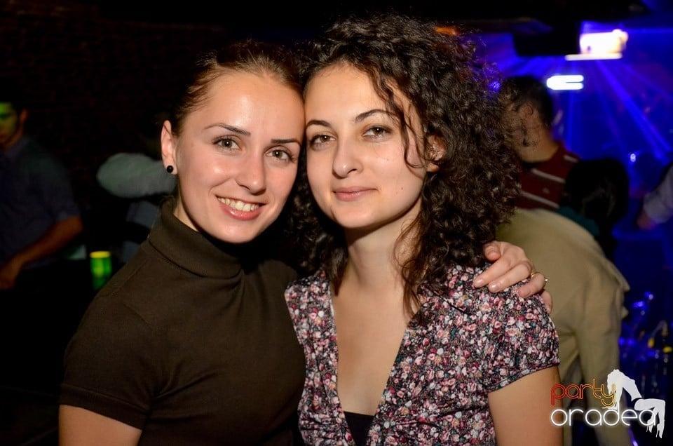 Stalinskaya Party în Club Escape, 