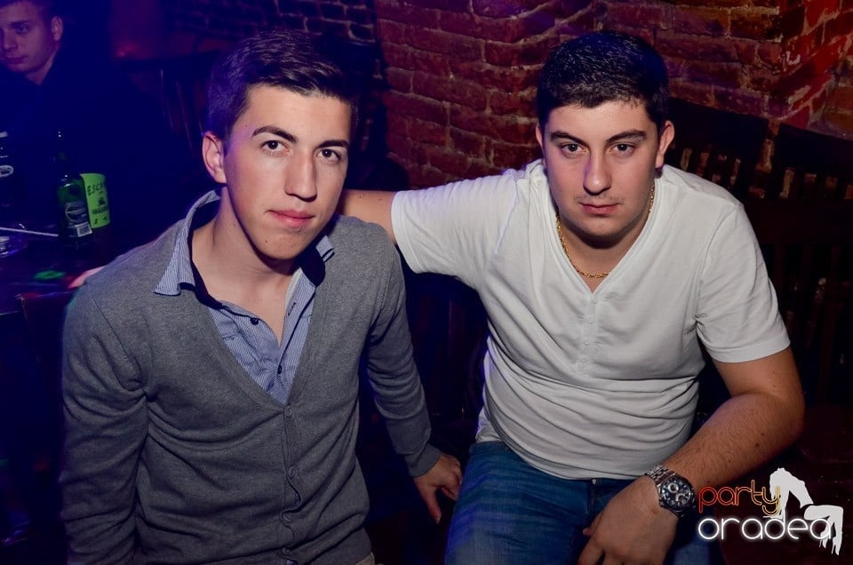 Stalinskaya Party în Club Escape,