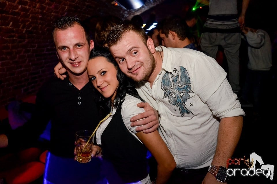Stalinskaya Party în Club Escape,