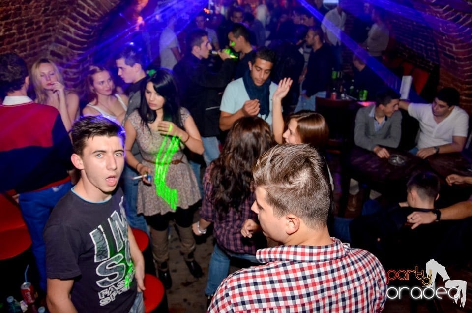 Stalinskaya Party în Club Escape, 