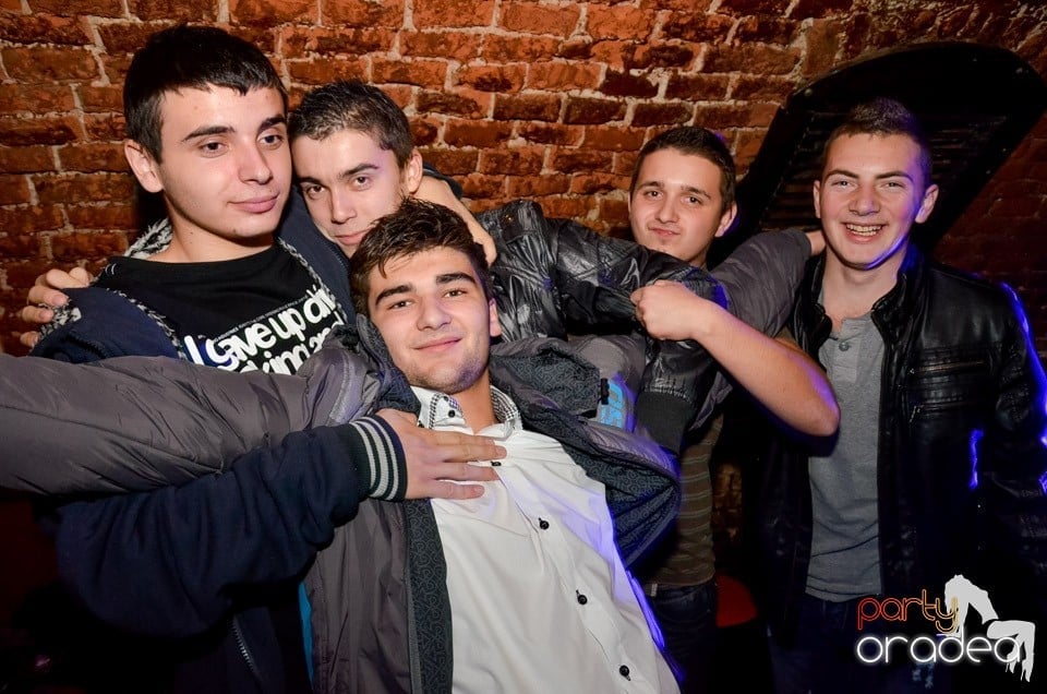 Stalinskaya Party în Club Escape,