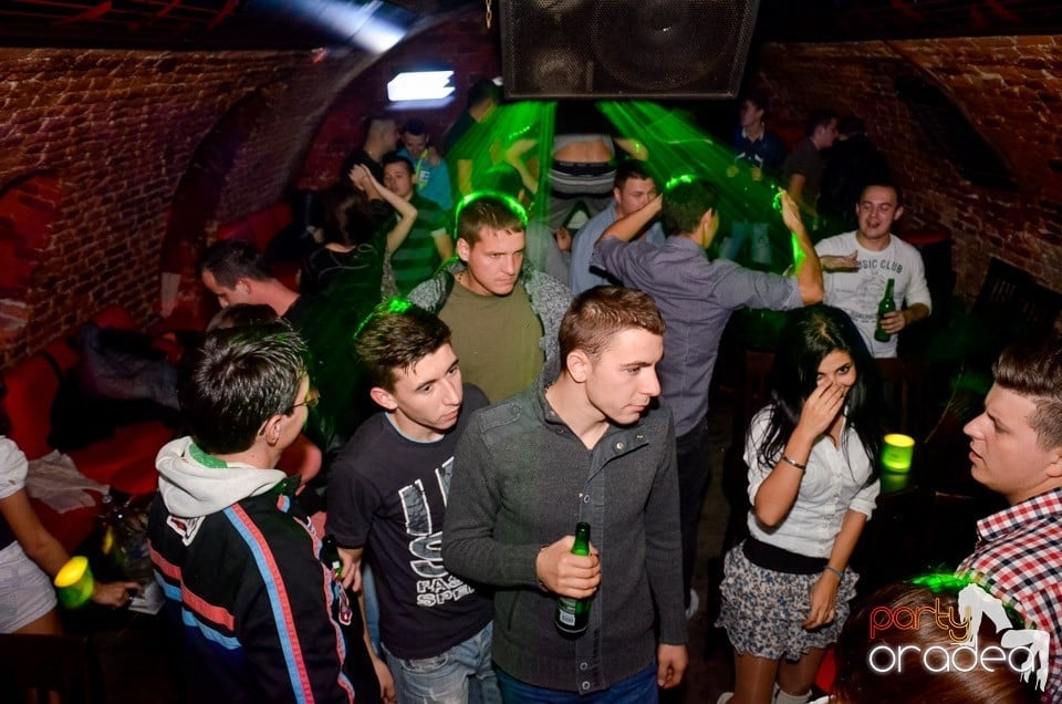 Stalinskaya Party în Club Escape,