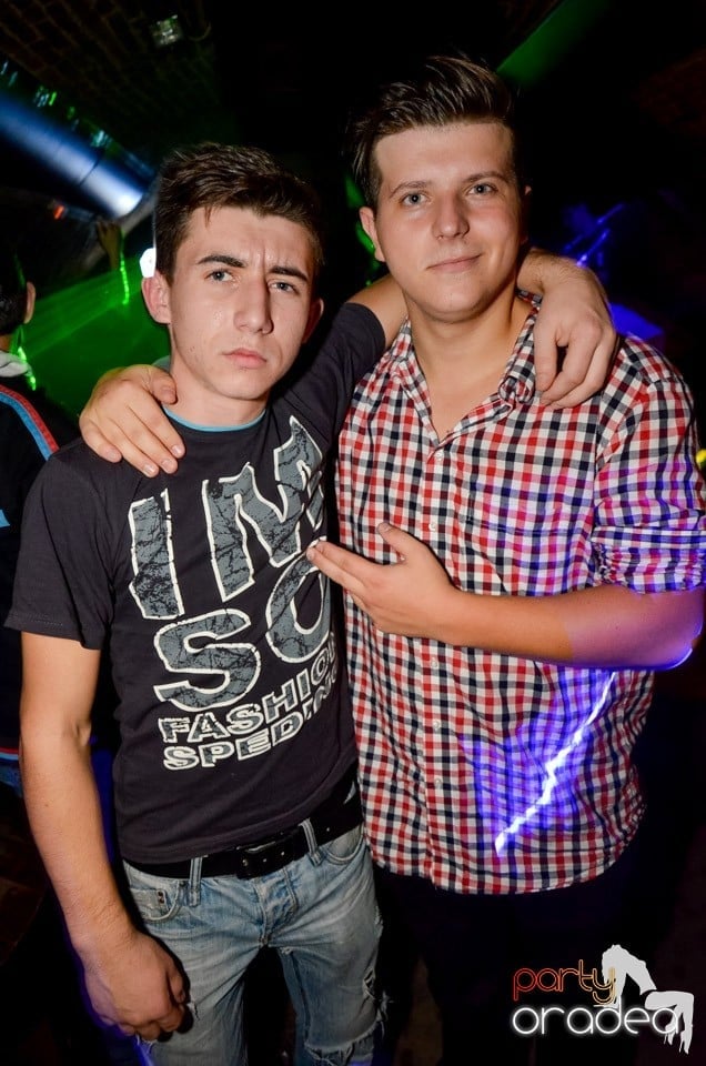 Stalinskaya Party în Club Escape,