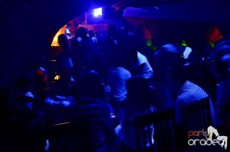 Stalinskaya Party în Club Escape,