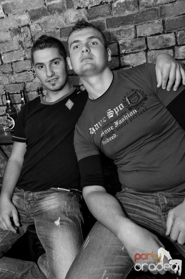 Stalinskaya Party în Club Escape, 