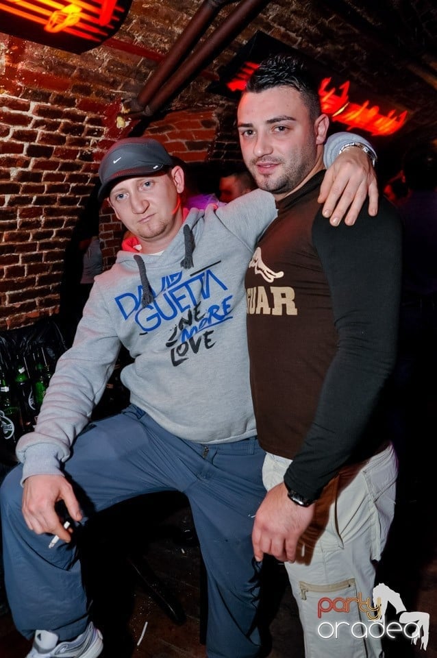 Stalinskaya Party în Club Escape, 