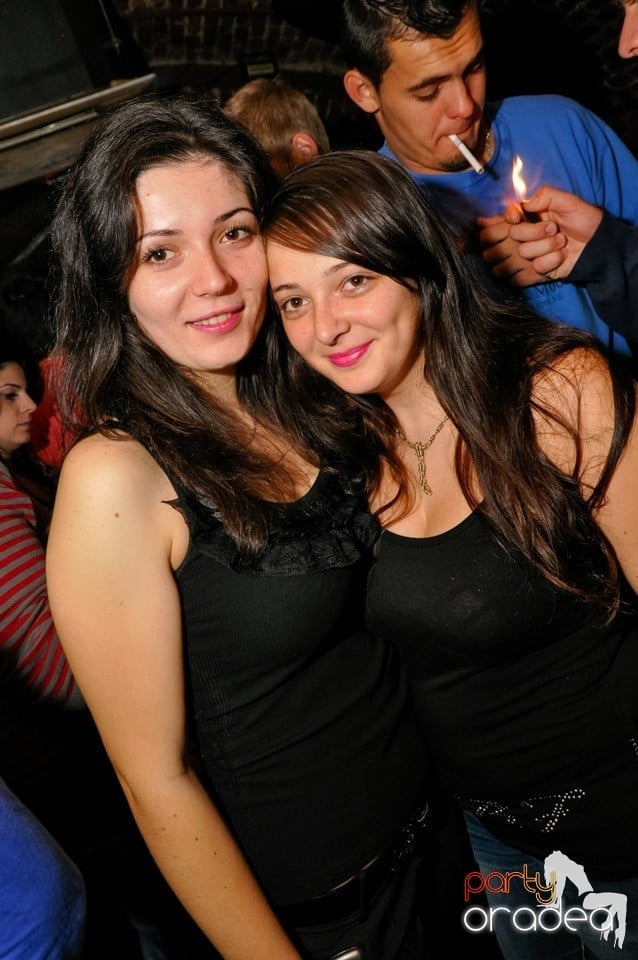 Stalinskaya Party în Club Escape, 