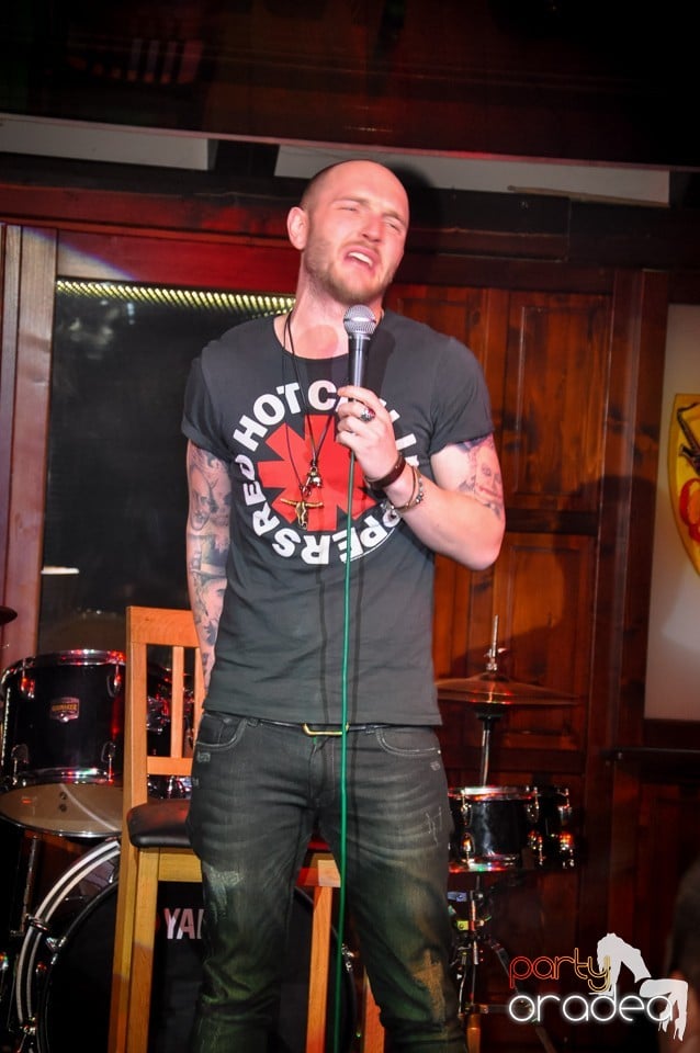 Stand-up Comedy cu Bordea şi Micutzu, Queen's Music Pub