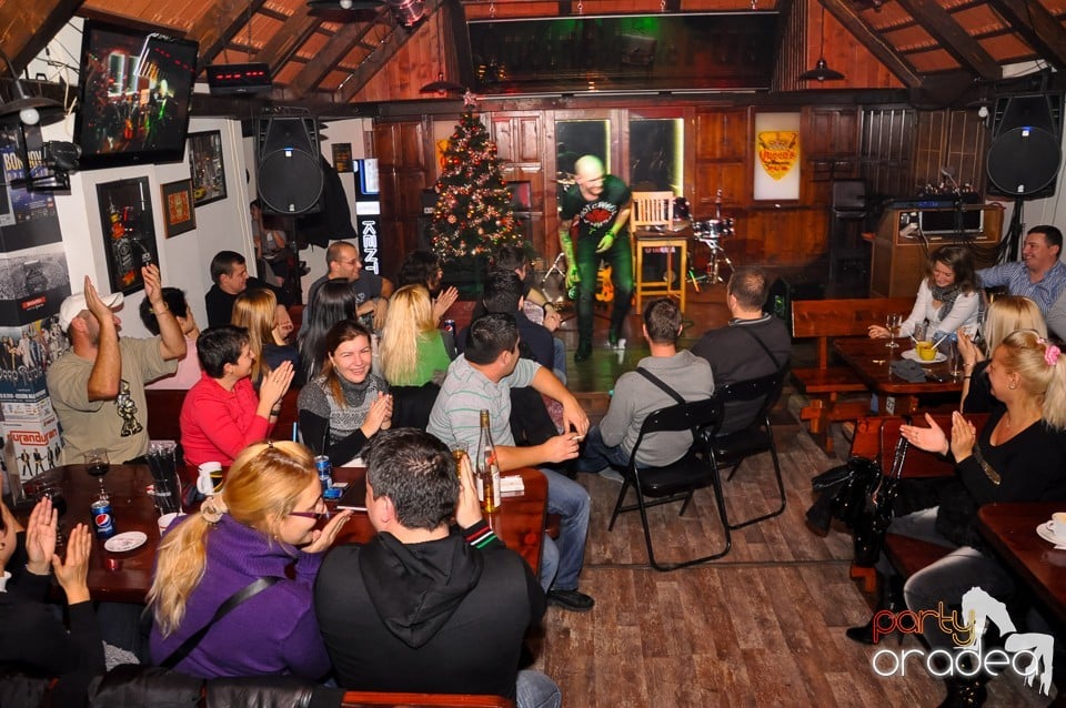 Stand-up Comedy cu Bordea şi Micutzu, Queen's Music Pub