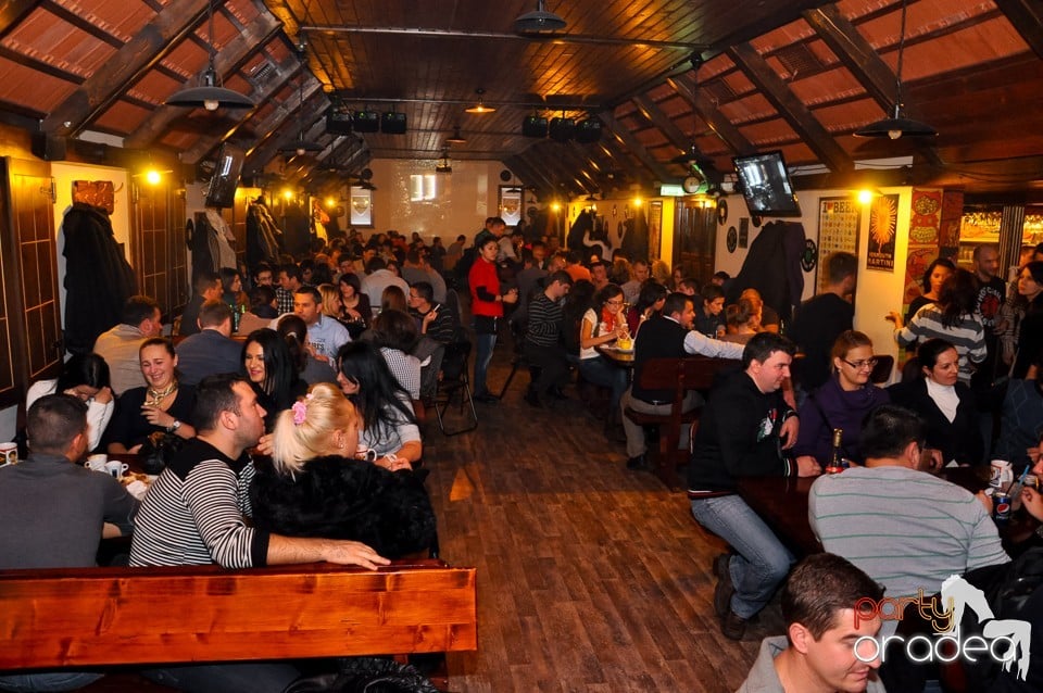 Stand-up Comedy cu Bordea şi Micutzu, Queen's Music Pub