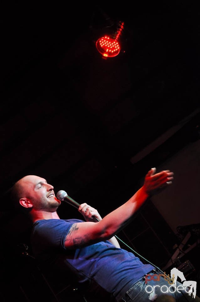 Stand-up comedy cu Bordea şi Sergiu, Queen's Music Pub