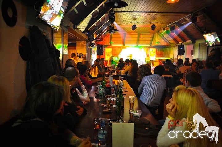 Stand-up Comedy cu Costel şi Sergiu, Queen's Music Pub