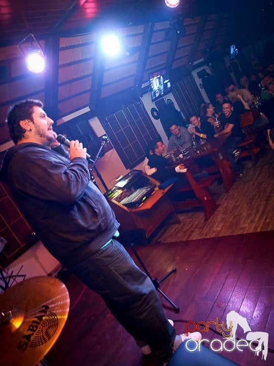 Stand-up Comedy cu Vio şi Micutzu, Queen's Music Pub