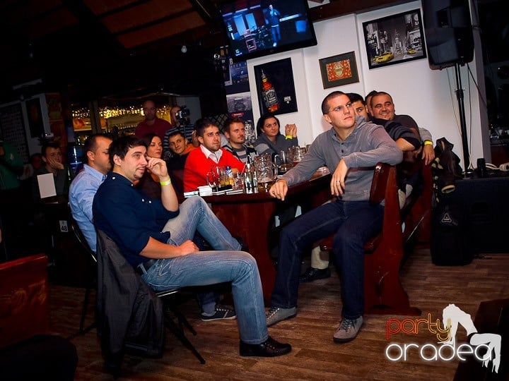 Stand-up Comedy cu Vio şi Micutzu, Queen's Music Pub