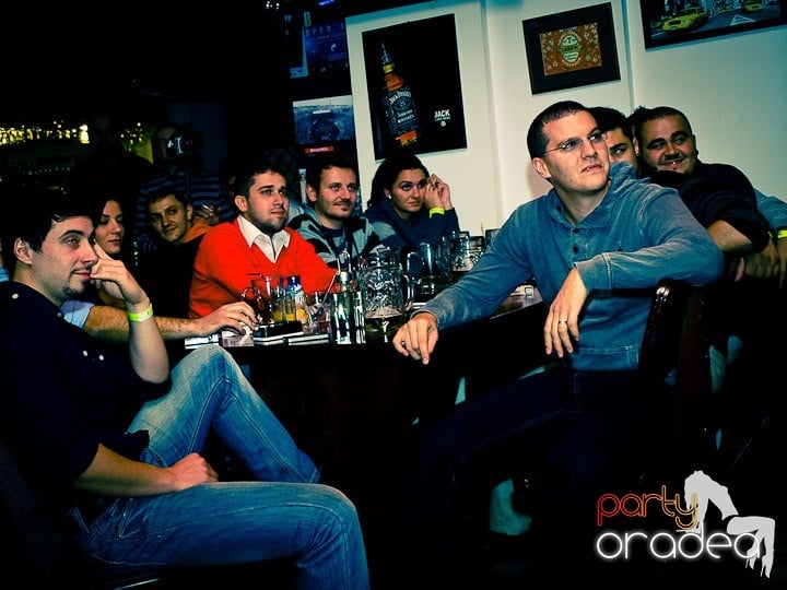 Stand-up Comedy cu Vio şi Micutzu, Queen's Music Pub