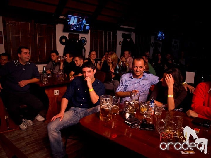 Stand-up Comedy cu Vio şi Micutzu, Queen's Music Pub