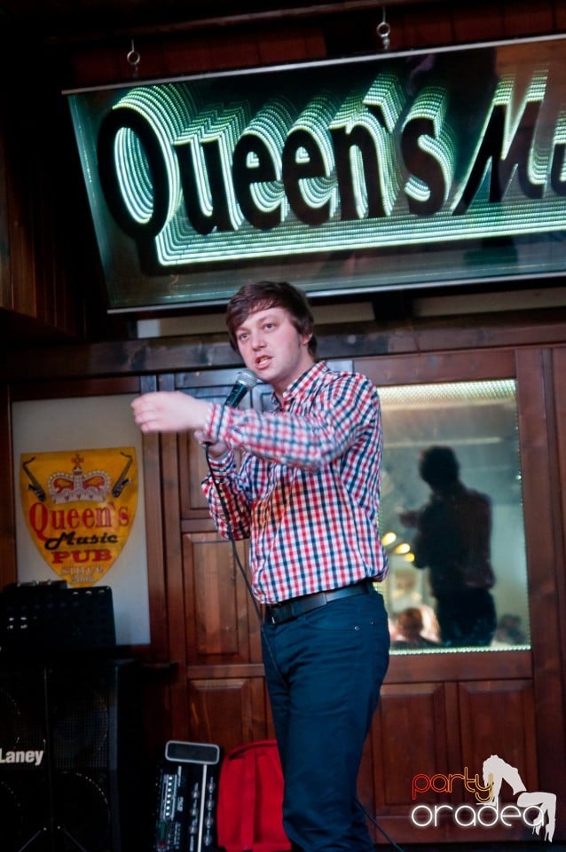 Stand-up comedy cu, Queen's Music Pub