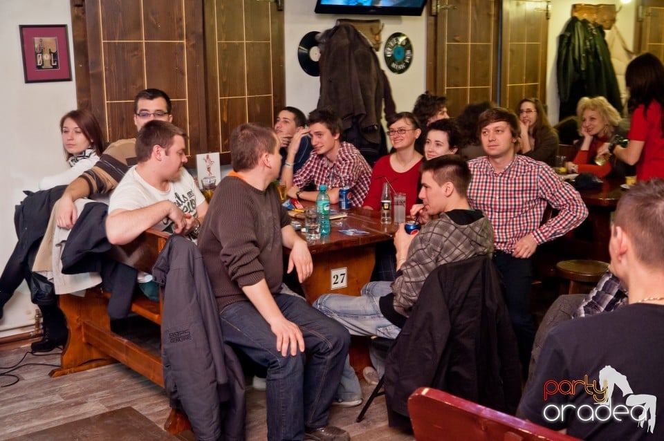 Stand-up comedy cu, Queen's Music Pub