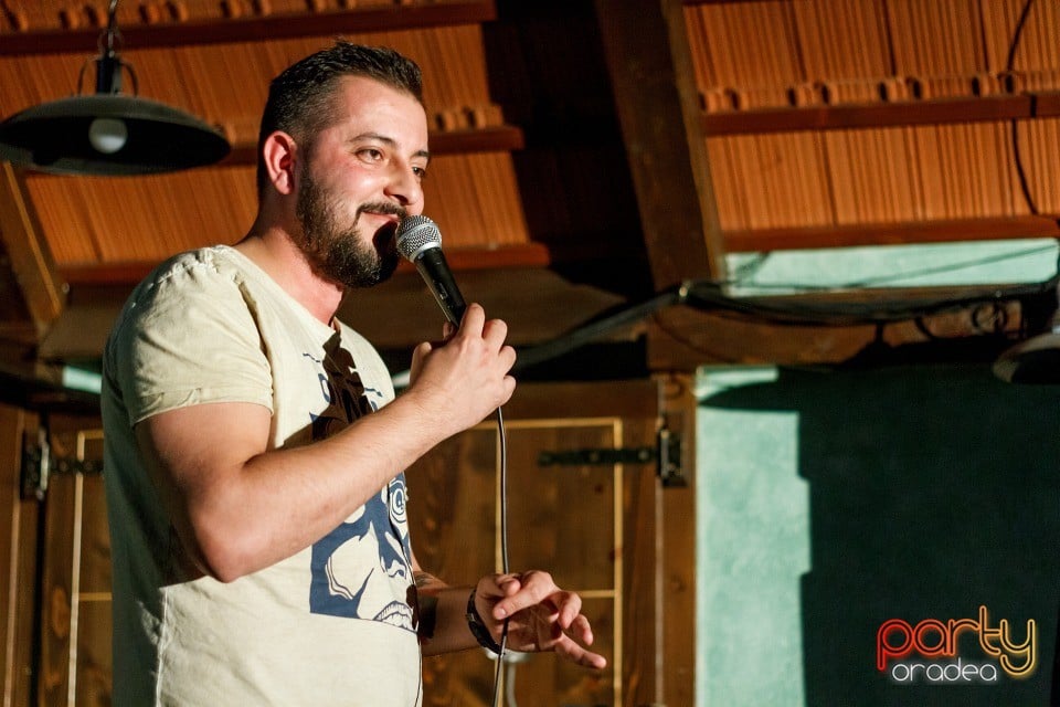 Stand Up Comedy în Queen's Music Pub, Queen's Music Pub