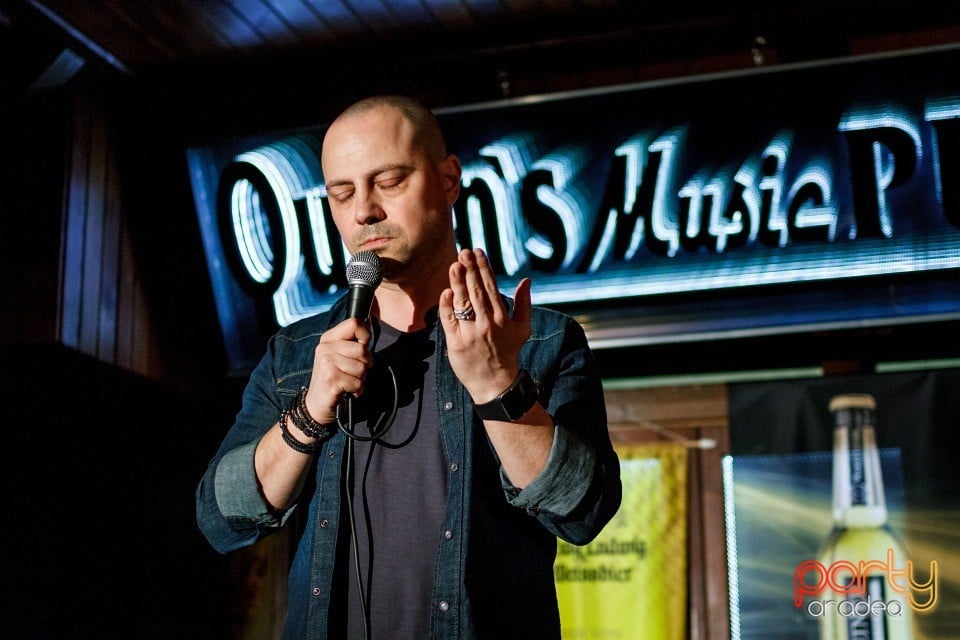 Stand Up Comedy în Queen's Music Pub, Queen's Music Pub