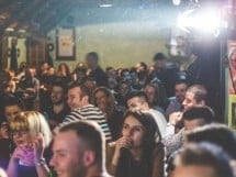 Stand Up Comedy în Queen's Music Pub