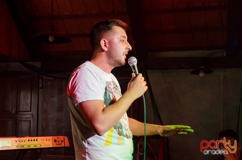 Stand up comedy, Queen's Music Pub