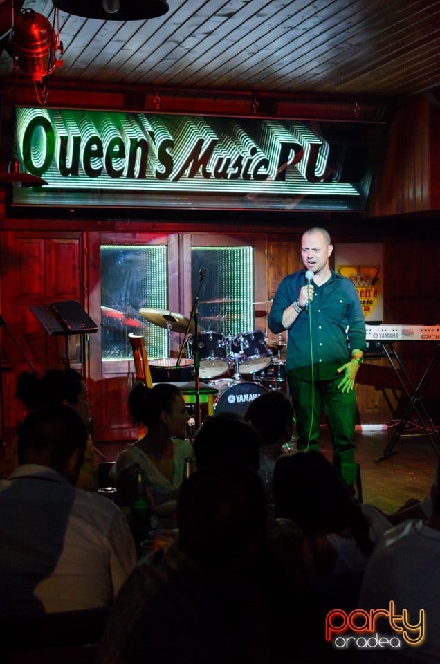 Stand up comedy, Queen's Music Pub