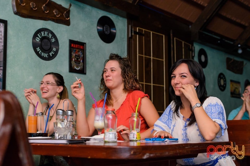 Stand up comedy, Queen's Music Pub