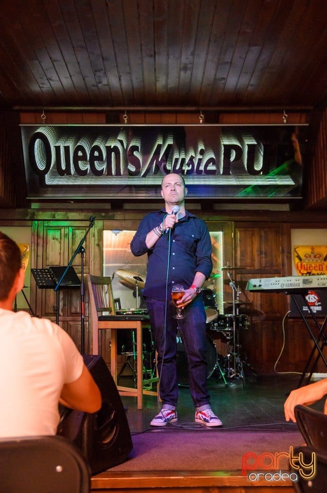 Stand up comedy, Queen's Music Pub