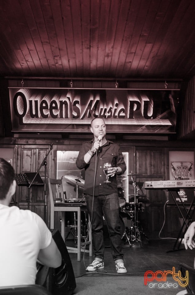 Stand up comedy, Queen's Music Pub